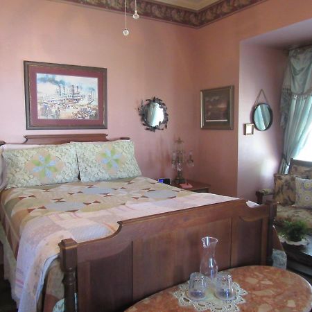 The Carriage House Bed & Breakfast Jefferson Exterior photo