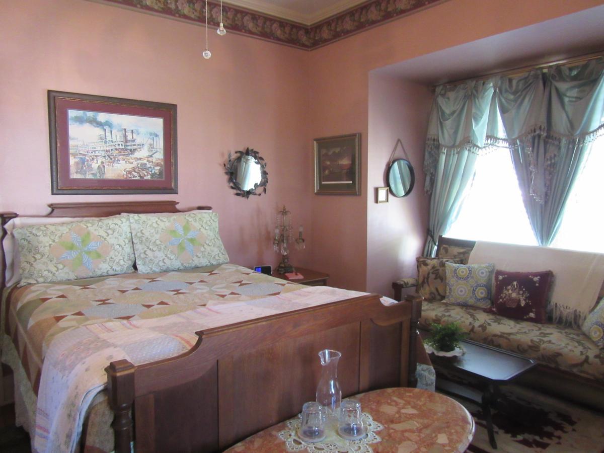 The Carriage House Bed & Breakfast Jefferson Exterior photo