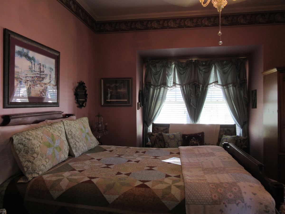 The Carriage House Bed & Breakfast Jefferson Exterior photo
